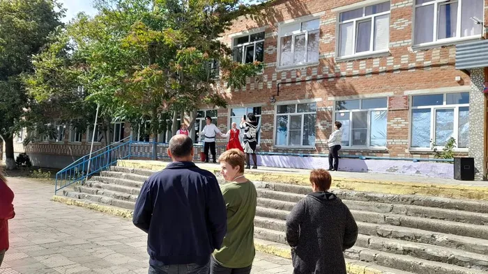 в4